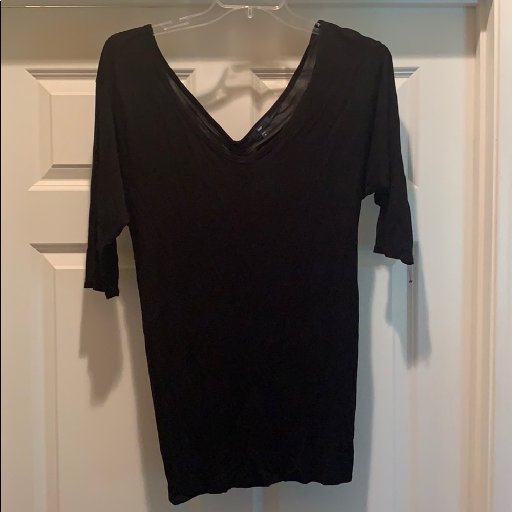Gap Black v-neck top